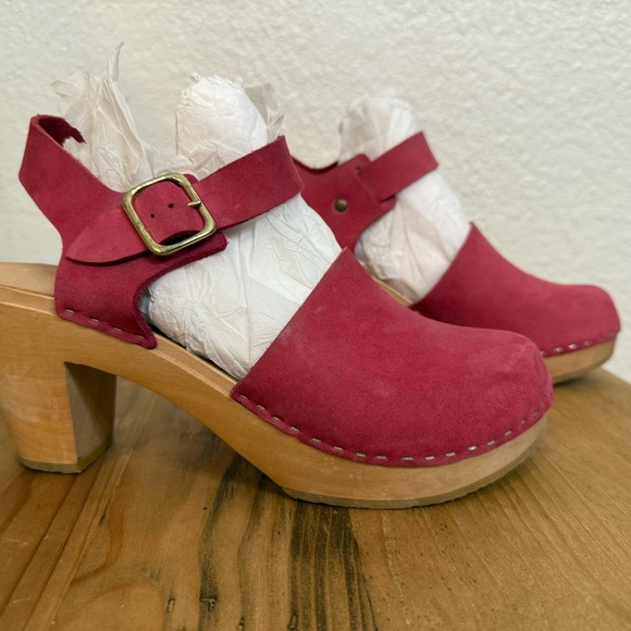 Pink Bryr Clogs - Picture 5 of 6